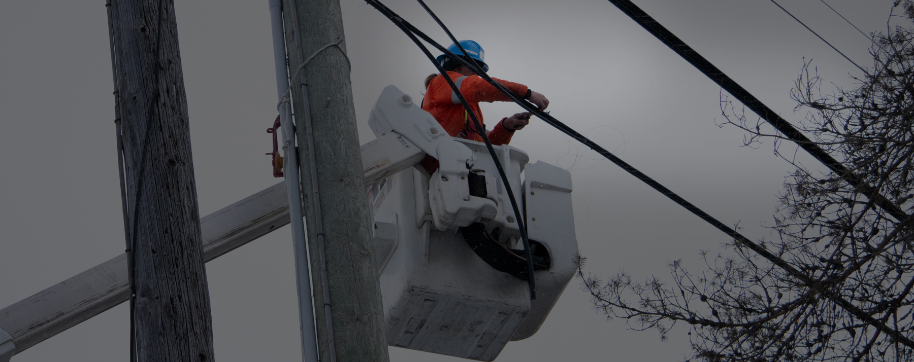 HUNTSVILLE, ONTARIO – both a vacation spot and year-round community deep in the Canadian Shield – has residents that want to maintain the tranquility of their remote, low-density setting while remaining connected to the rest of the world. But rocky terrain and many lakes and rivers make expanding broadband infrastructure a challenge.